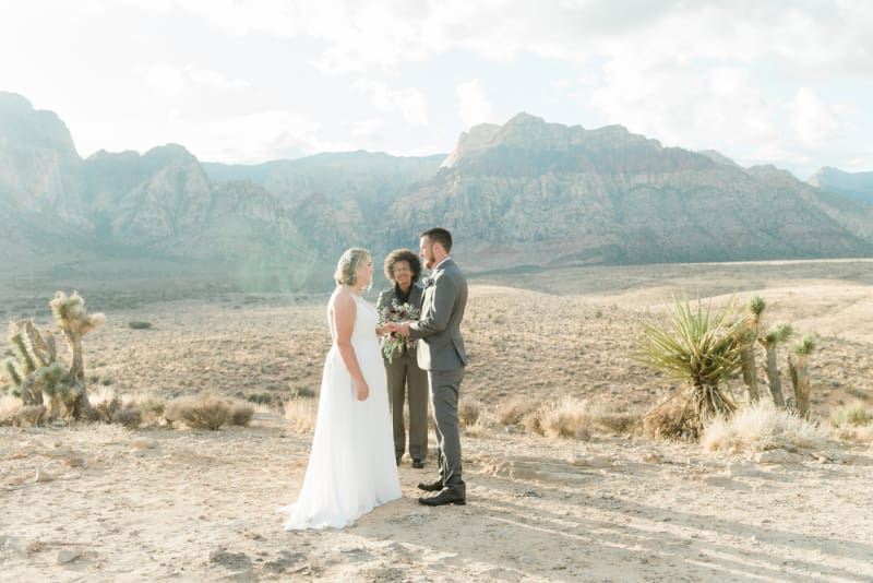 Crystal-Ben-Real-Wedding-at-the-Overlook-in-Red-Rock-Canyon-03